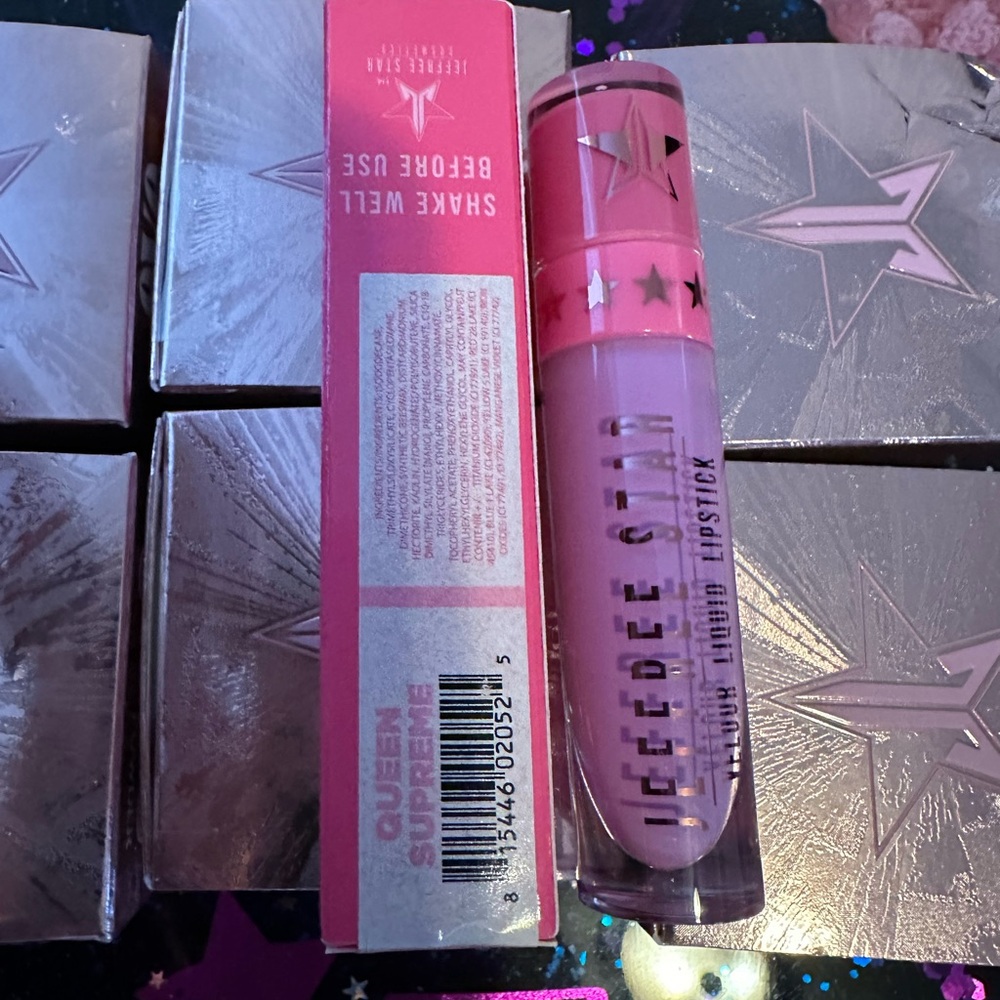 JEFFREE STAR COLOR: QUEEN SUPREME